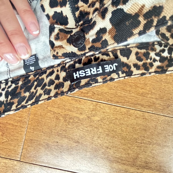 Skirt - Picture 2 of 3